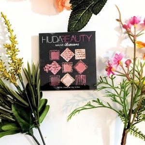 HUDA BEAUTY Makeup - Huda Beauty Mauve Obsessions Palette !MAKE OFFER! HUDA BEAUTY Makeup - Huda Beauty Mauve Obsessions Palette !MAKE OFFER!